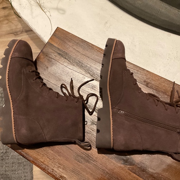 VIONIC Chocolate Ganache Lani II Suede Boots size 6.5 - Picture 4 of 7